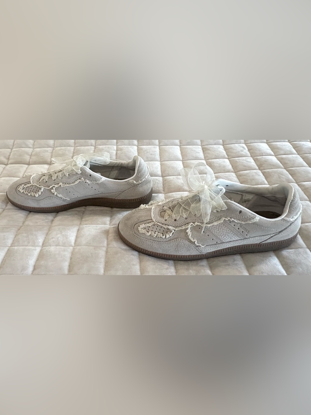 ALOHAS Tb.490 Crochet Trim Sneakers Cream Suede Size 8.5 Never Worn No Box - Picture 4 of 11